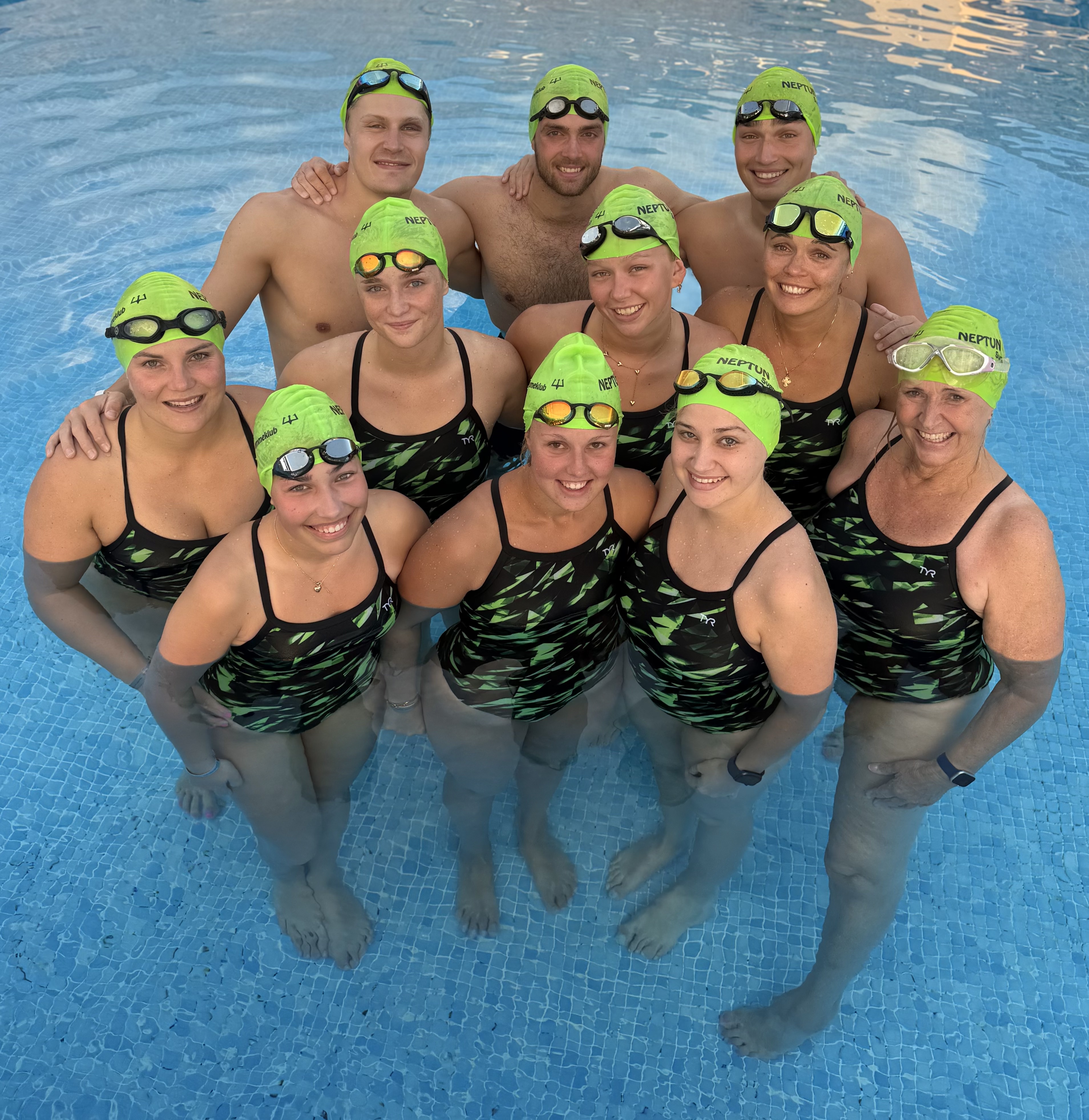 Familievenlig svømmeklub i Roskilde. Babysvømning, børnehold, unge-og voksenhold. Tryghed, kvalitet og fællesskab i vandet